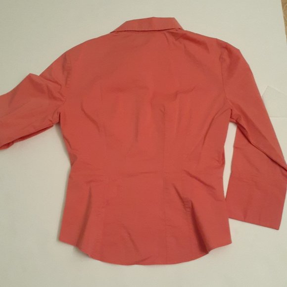 NEW YORK COMPANY LADIES BLOUSE , SIZE XS. A BEAUTIFUL BLOUSE FOR WORK OR PLAY - Picture 2 of 3